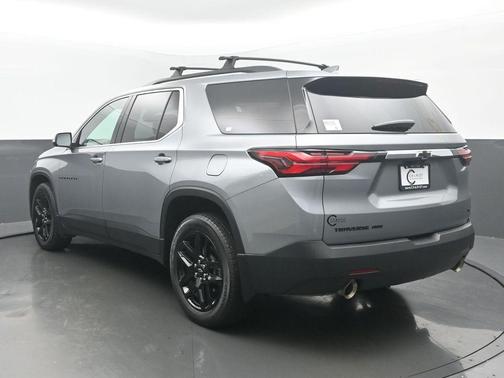 Sterling Gray Metallic 2023 Chevrolet Traverse LT Cloth