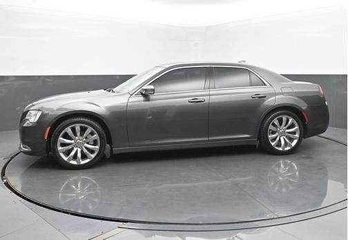 2021 Chrysler 300 Touring