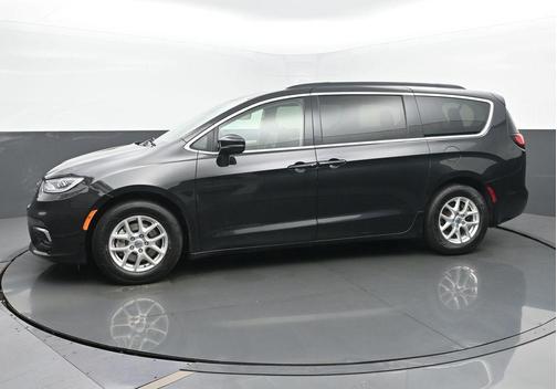 2022 Chrysler Pacifica Touring-L