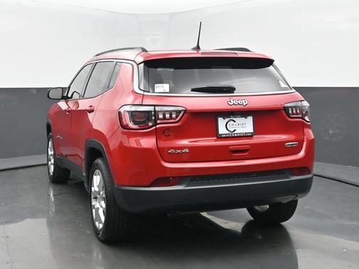 2023 Jeep Compass Latitude Lux
