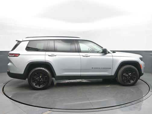 Silver Zynith 2024 Jeep Grand Cherokee L Laredo