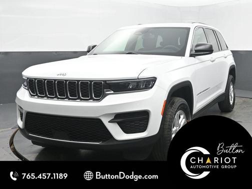 Bright White Clearcoat 2024 Jeep Grand Cherokee Laredo SUV