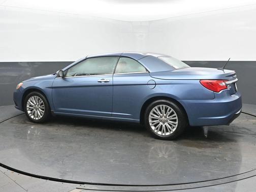 2011 Chrysler 200 Limited