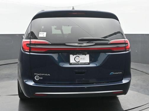 Fathom Blue Pearlcoat 2023 Chrysler Pacifica Hybrid Pinnacle