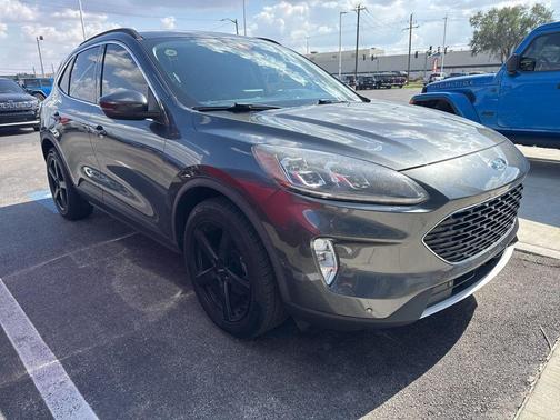 2020 Ford Escape Titanium