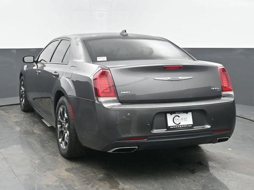 2017 Chrysler 300 S