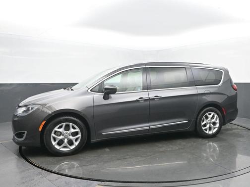 2018 Chrysler Pacifica Touring-L Plus
