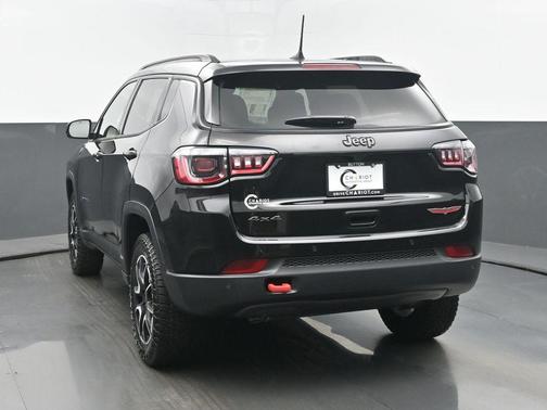 2026 Jeep Compass Trailhawk