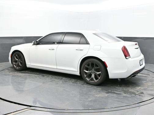 2021 Chrysler 300 S