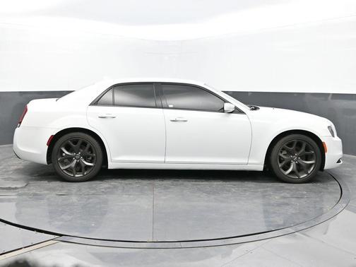 2021 Chrysler 300 S
