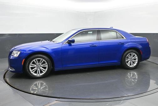 2018 Chrysler 300 Touring