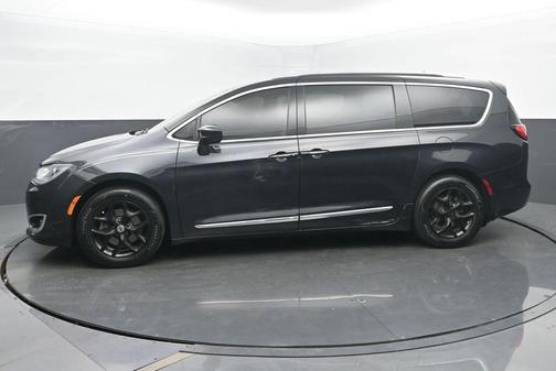 2018 Chrysler Pacifica Touring-L
