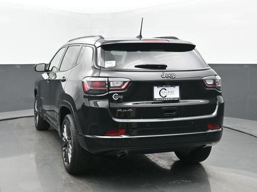 2023 Jeep Compass Altitude