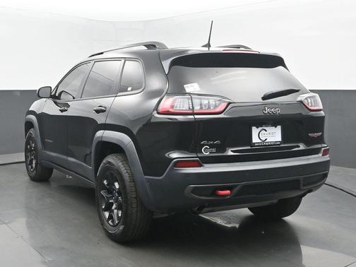 Diamond Black 2019 Jeep Cherokee Trailhawk