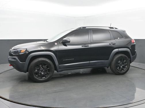 Diamond Black 2019 Jeep Cherokee Trailhawk