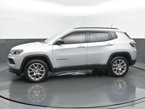 2024 Jeep Compass Latitude Lux
