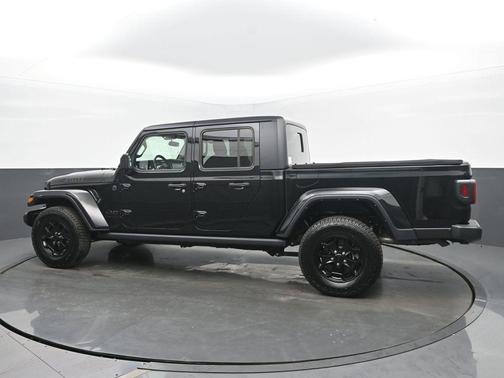 Black Clearcoat 2022 Jeep Gladiator Sport
