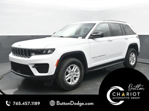 Bright White Clearcoat 2024 Jeep Grand Cherokee Laredo