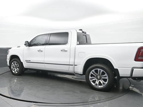 Bright White Clearcoat 2022 RAM 1500 Limited