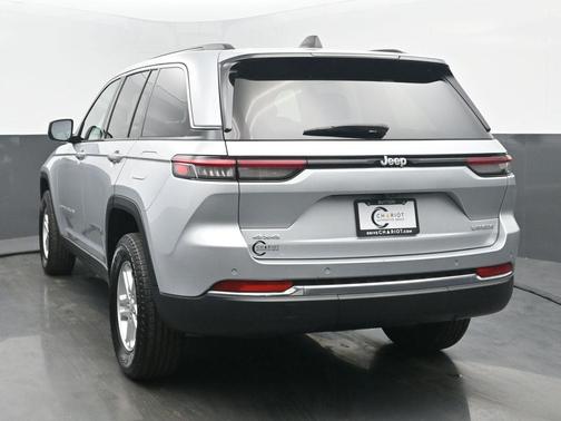 2024 Jeep Grand Cherokee Laredo