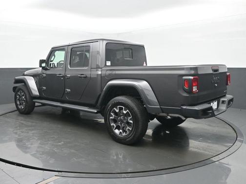 Granite Crystal Clearcoat Metallic 2026 Jeep Gladiator Sport