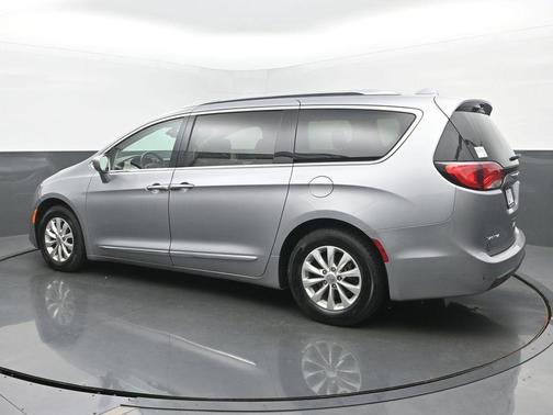 2018 Chrysler Pacifica Touring-L Plus