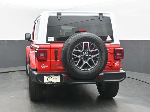 Firecracker Red Clearcoat 2026 Jeep Wrangler Sahara