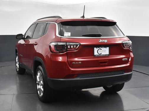 2024 Jeep Compass Latitude Lux