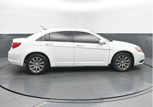 2014 Chrysler 200 Touring