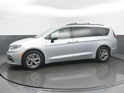 Silver Mist Clearcoat 2023 Chrysler Pacifica Limited