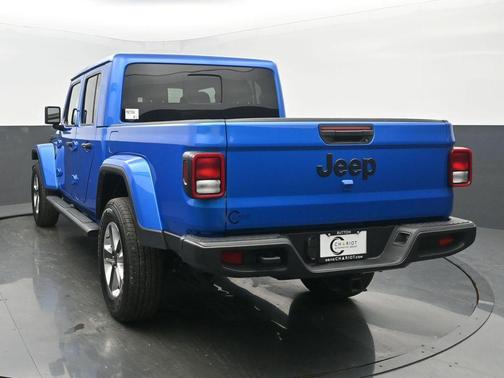 2024 Jeep Gladiator Sport