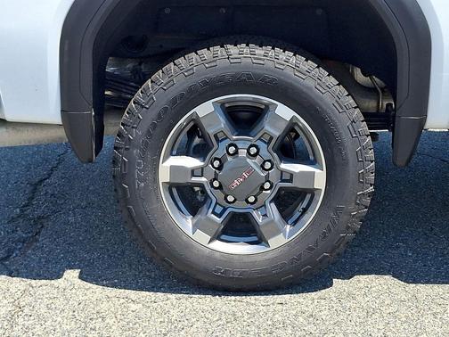 Summit White 2026 GMC Sierra 2500 SLT