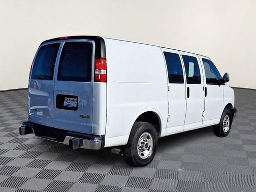 2024 GMC Savana 2500 Work Van