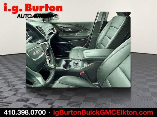 Metallic 2024 GMC Terrain SLT