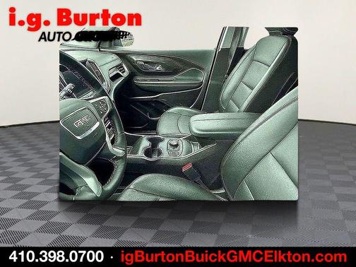 Metallic 2024 GMC Terrain SLT
