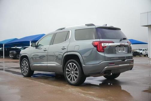2022 GMC Acadia Denali