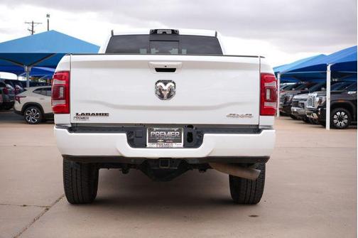 Bright White Clearcoat 2024 RAM 3500 Laramie Crew Cab 4x4 8' Box