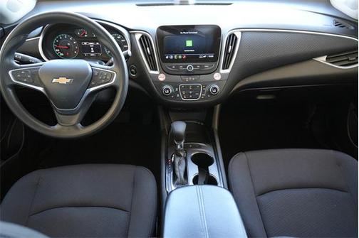 2022 Chevrolet Malibu FWD LT