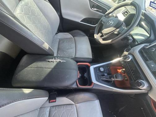 2019 Toyota RAV4 Adventure