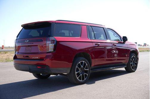 Radiant Red Tintcoat 2023 Chevrolet Suburban RST
