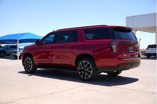 Radiant Red Tintcoat 2023 Chevrolet Suburban RST
