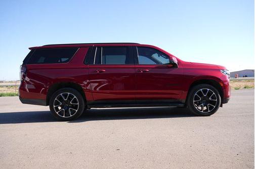 Radiant Red Tintcoat 2023 Chevrolet Suburban RST