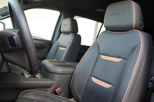2023 GMC Yukon 4WD AT4