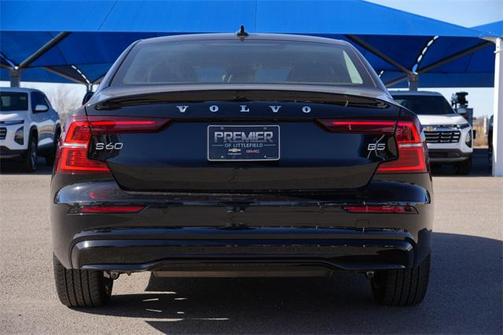 2024 Volvo S60 B5 Plus Dark Theme