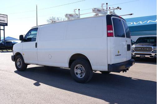 Summit White 2020 Chevrolet Express 2500 RWD 2500 Regular Wheelbase WT