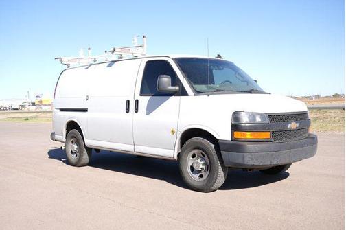 Summit White 2020 Chevrolet Express 2500 RWD 2500 Regular Wheelbase WT