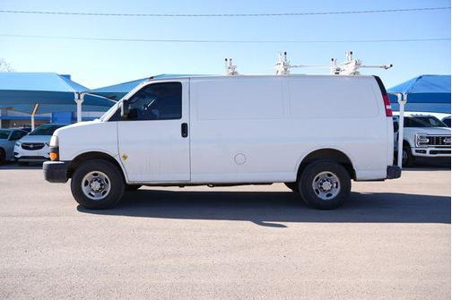 Summit White 2020 Chevrolet Express 2500 RWD 2500 Regular Wheelbase WT