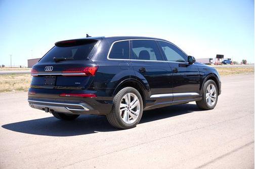 2021 Audi Q7 55 Premium Plus