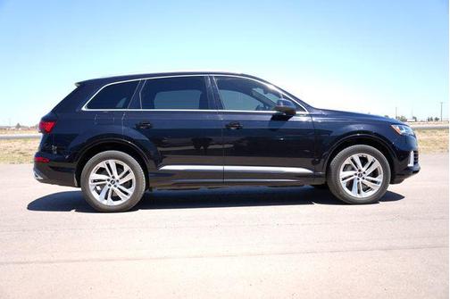 2021 Audi Q7 55 Premium Plus