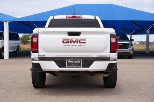 Summit White 2024 GMC Canyon Elevation